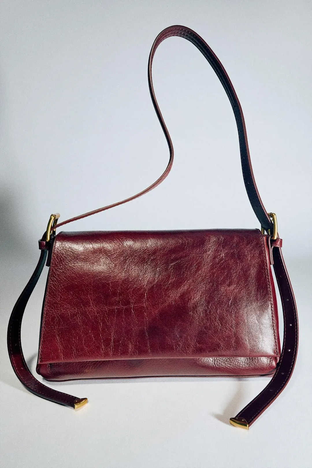 Кожаная сумка на плечо с клапаном, Zara