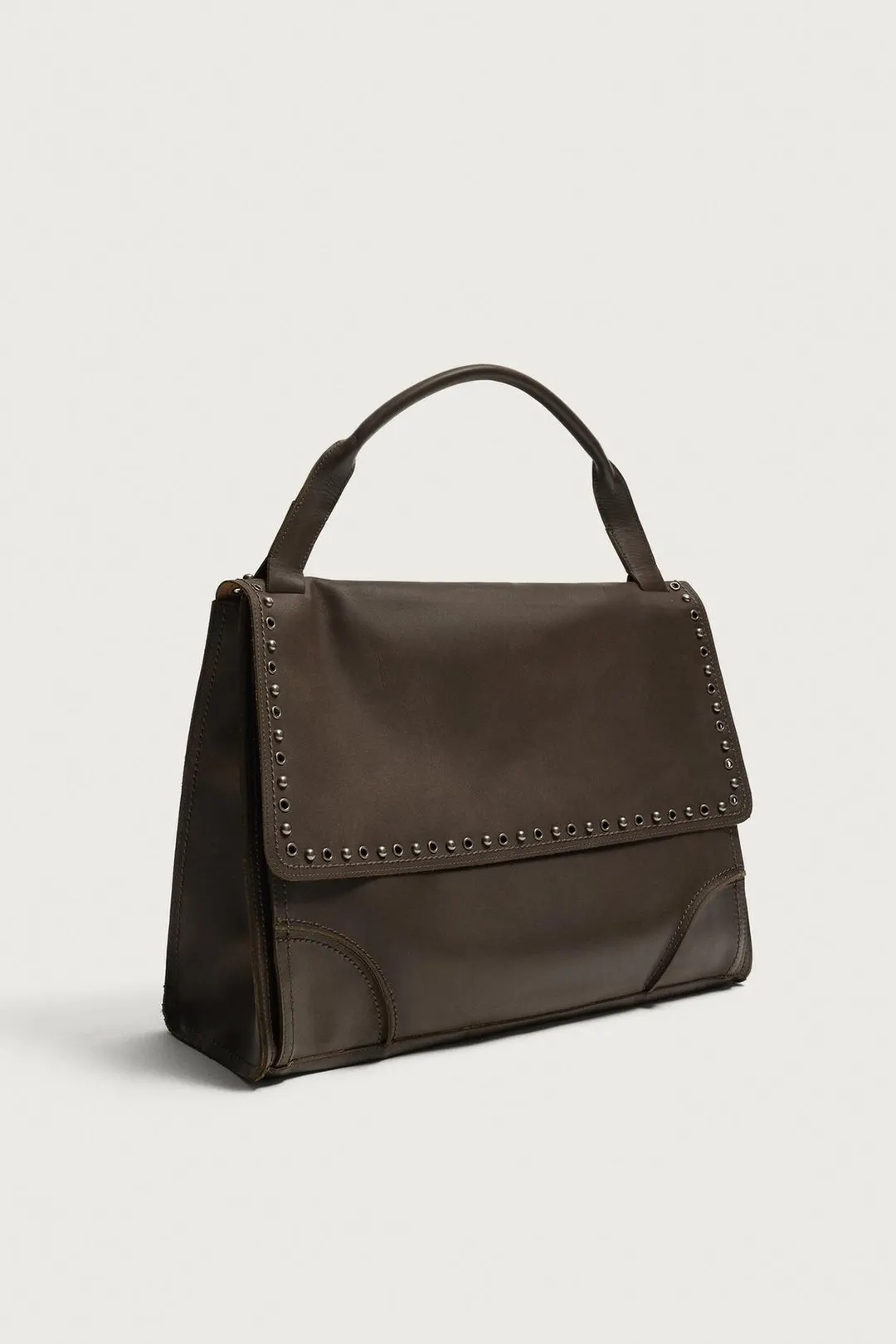 Сумка через плечо из кожи с заклепками, Zara