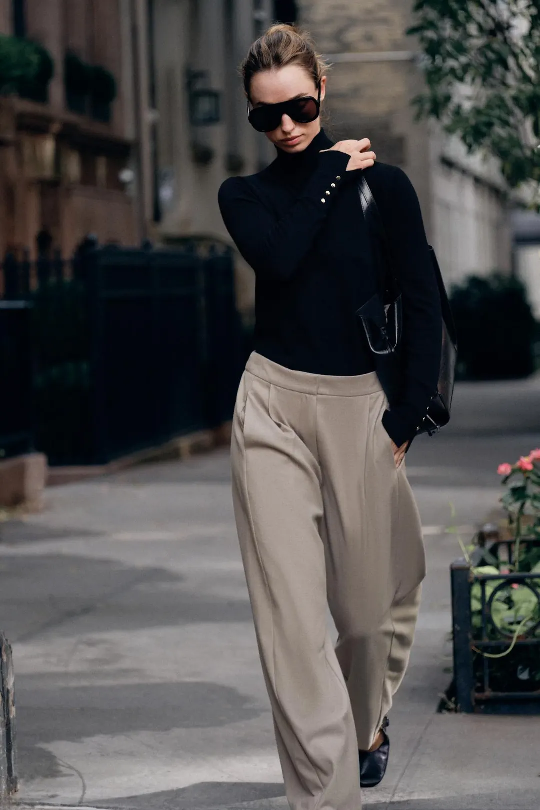 Брюки с вытачками и эластичным поясом, Zara