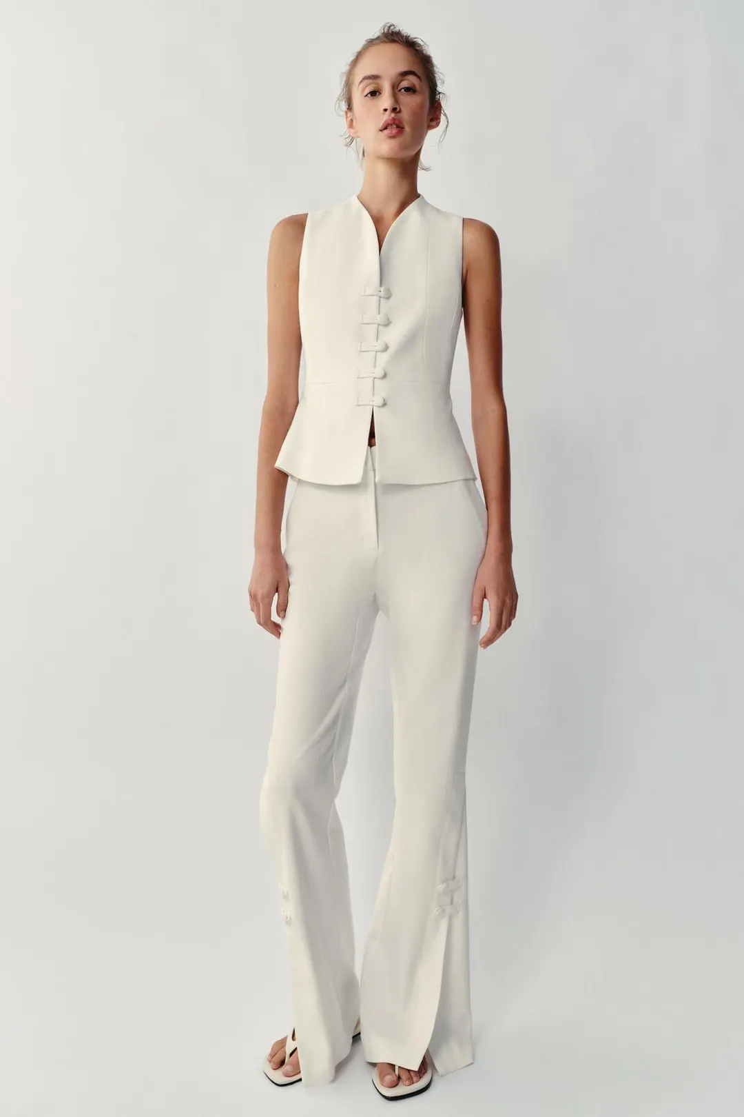 Брюки с разрезами по низу, Zara