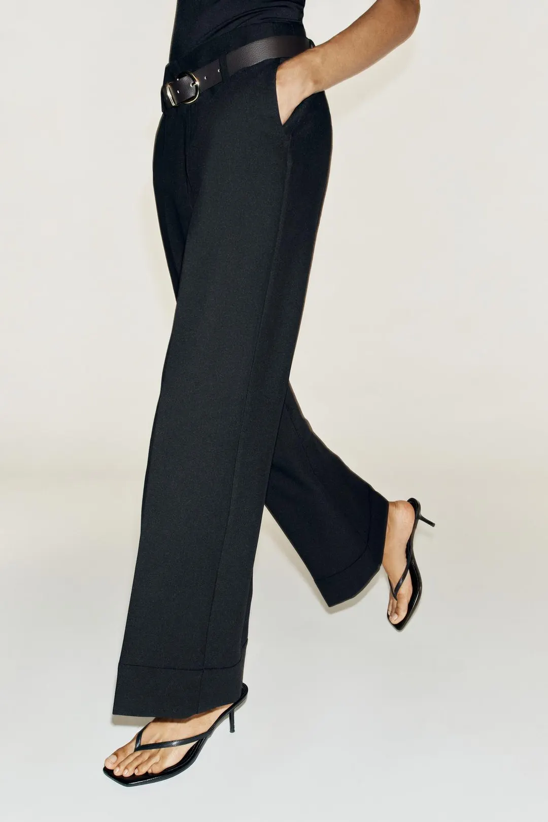 Брюки с поясом и отворотами, Zara