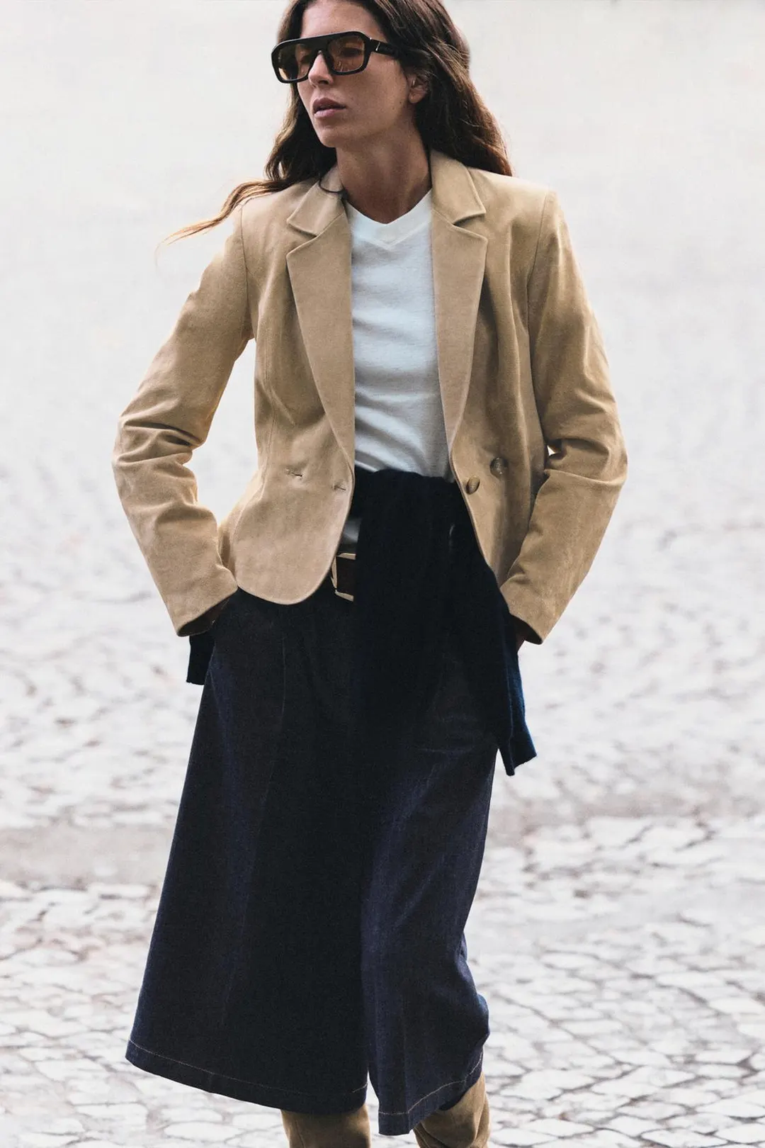 Укороченный кожаный блейзер с подплечниками, Zara