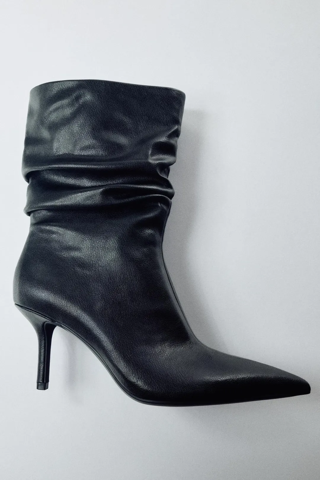 Ботильоны на каблуке с оборками, Zara