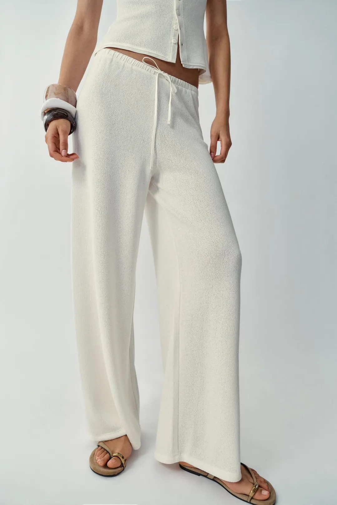 Брюки из ткани с фактурой льна, Zara