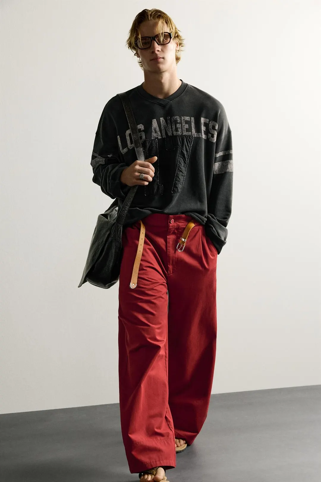 Брюки широкие со складками, Zara