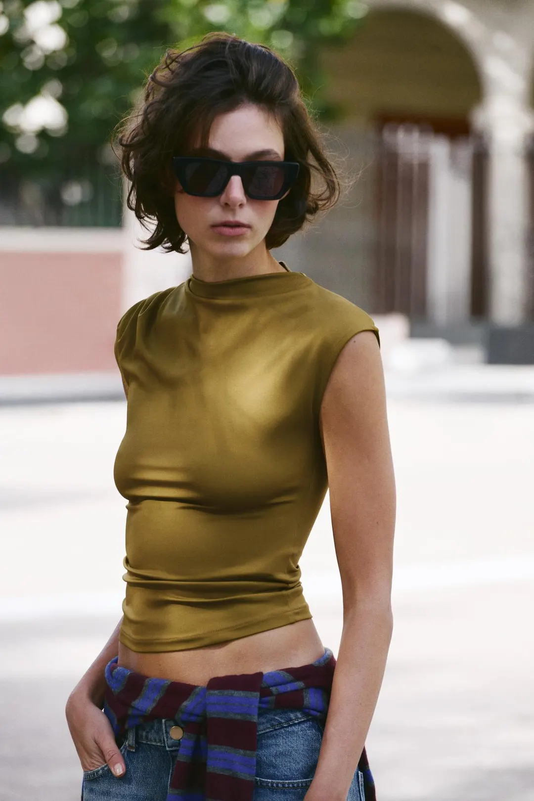 Футболка с драпированным вырезом, Zara