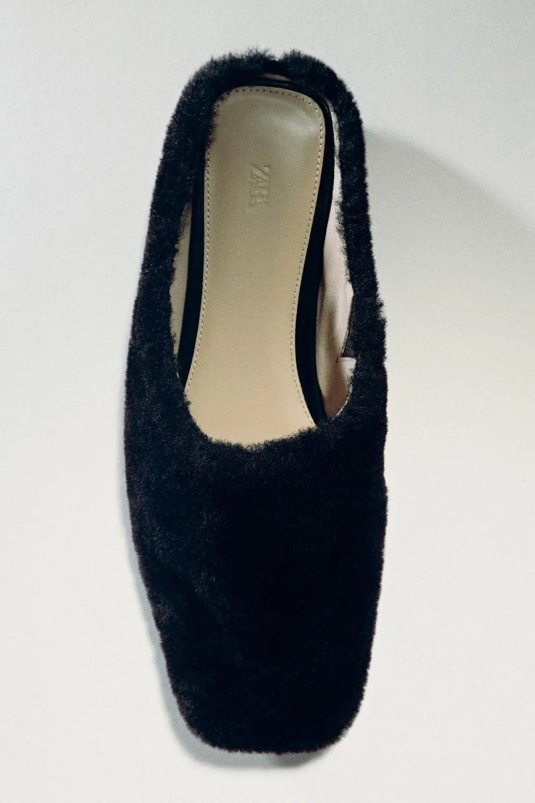 Туфли кожаные без каблука Limited Edition, Zara