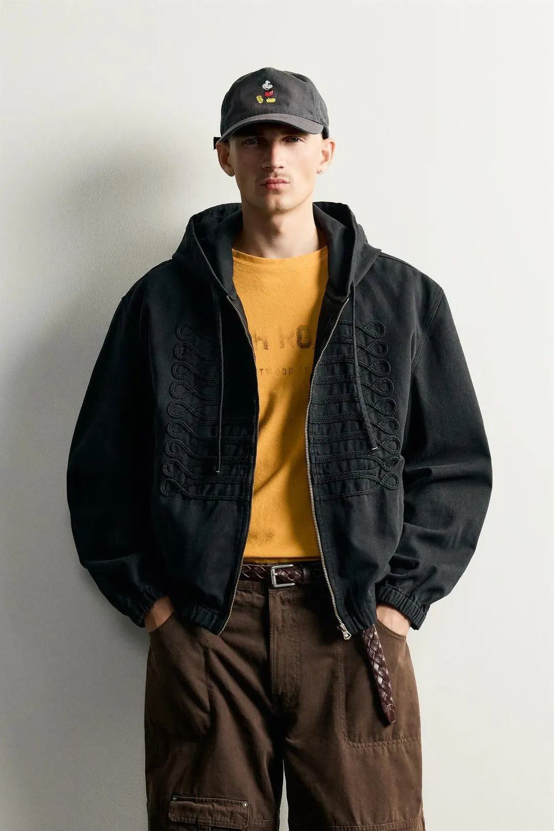 Куртка с капюшоном и застежкой на воздушные петли, Zara