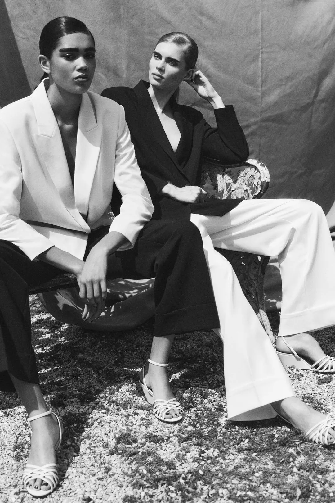 Босоножки с ремешками на танкетке, Zara