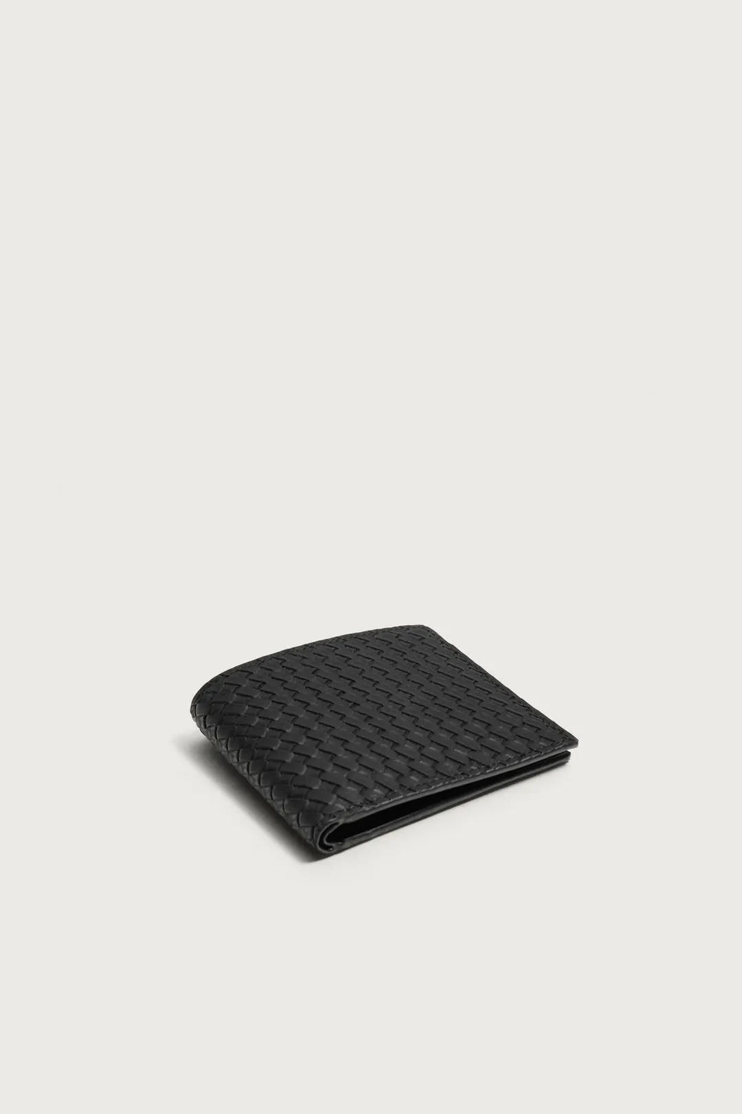 Плетеный кошелек, Zara