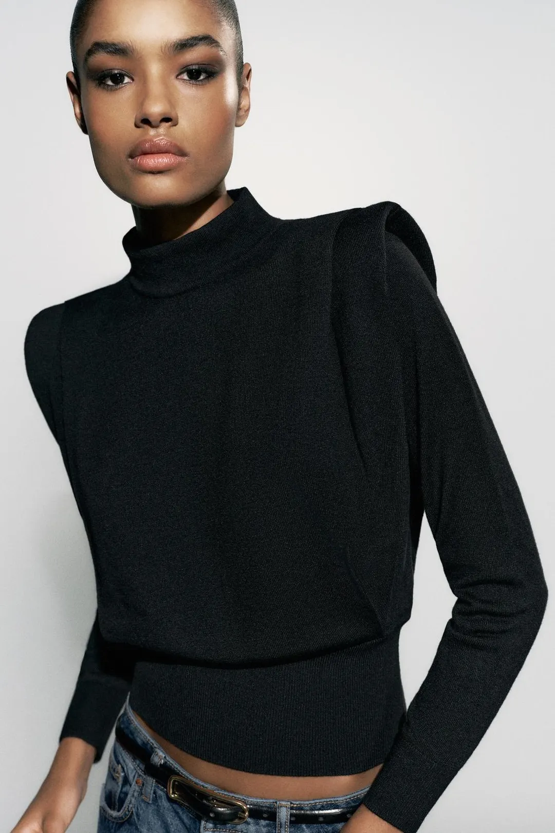 Трикотажный свитер с подплечниками, Zara