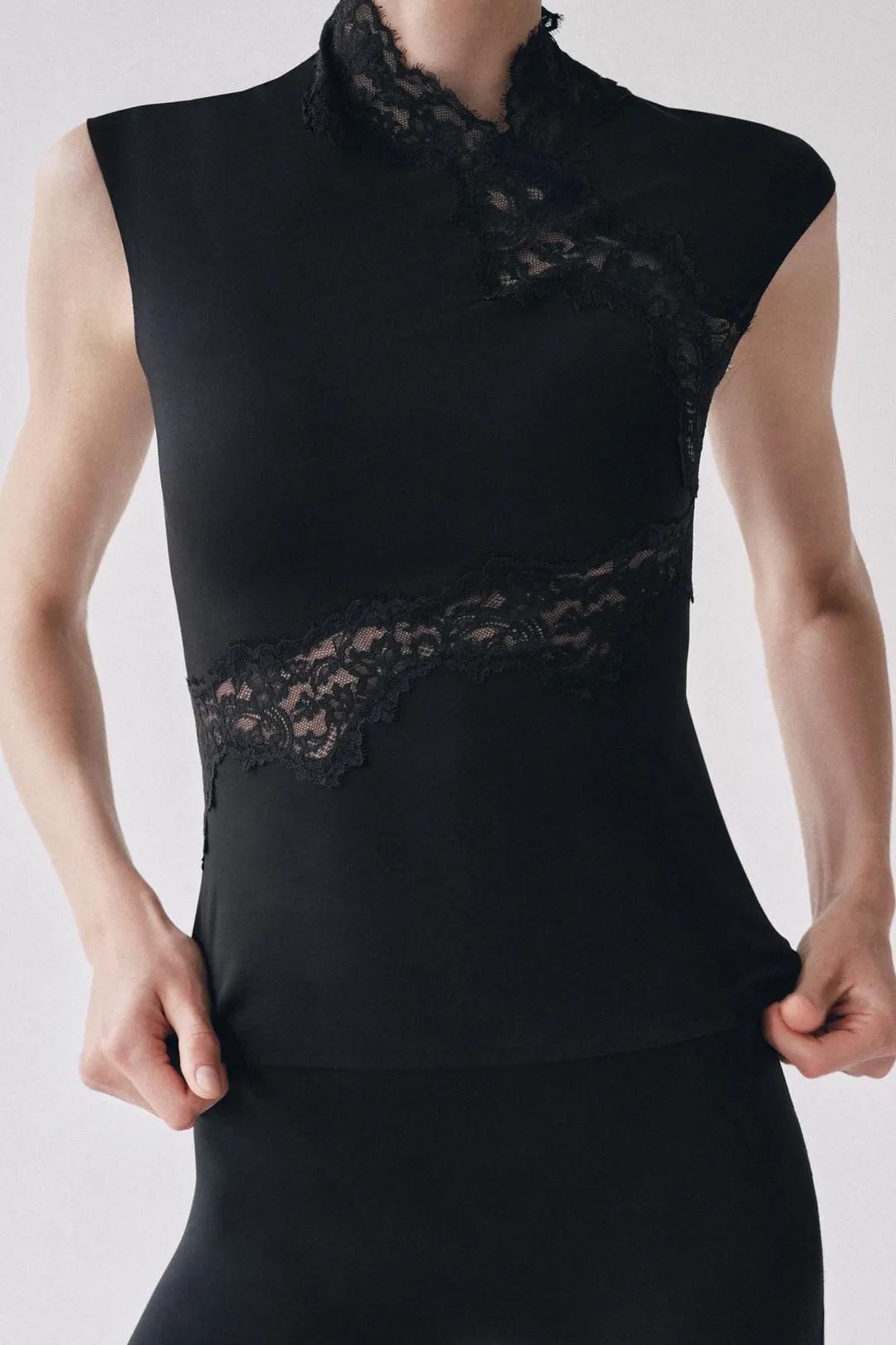 Кружевной топ с высоким воротником, Zara