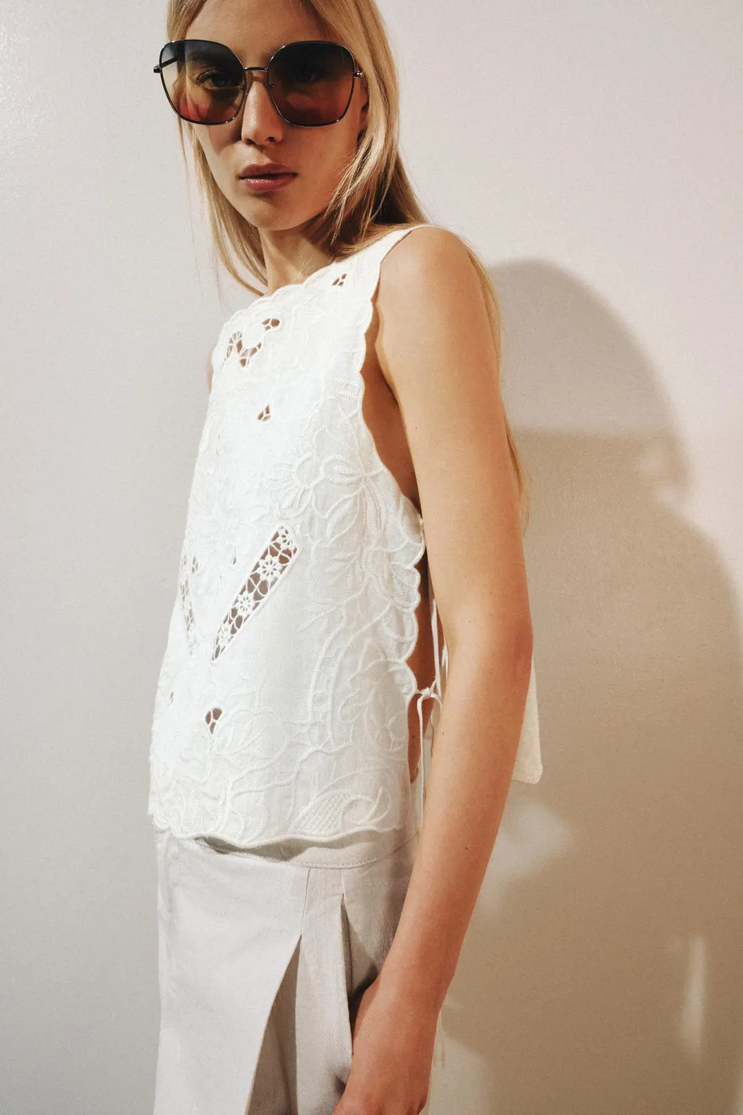 Блузка с вышивкой ZW Collection, Zara