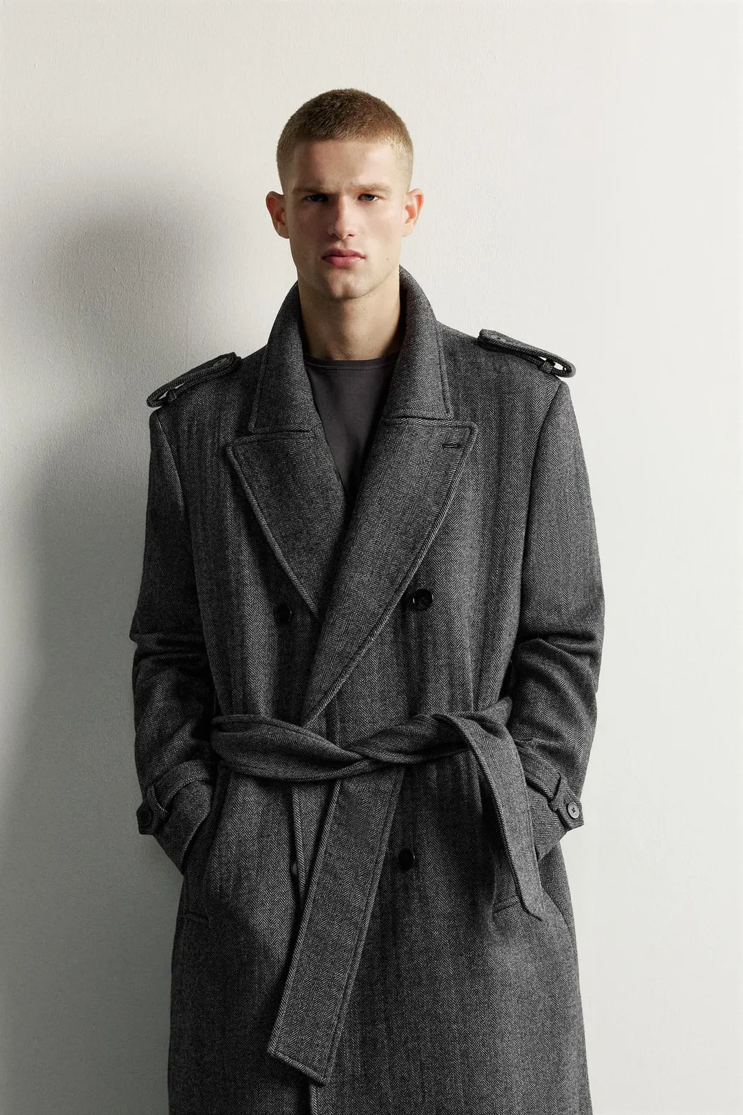 Двубортное пальто из смесовой шерсти с поясом, Zara