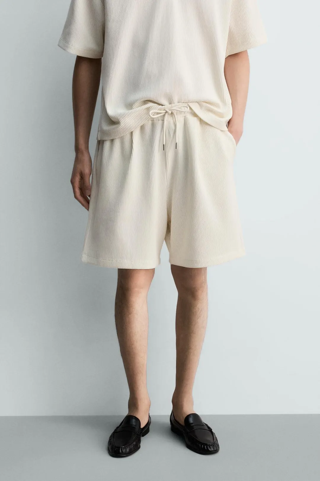 Фактурные бермуды свободного кроя, Zara