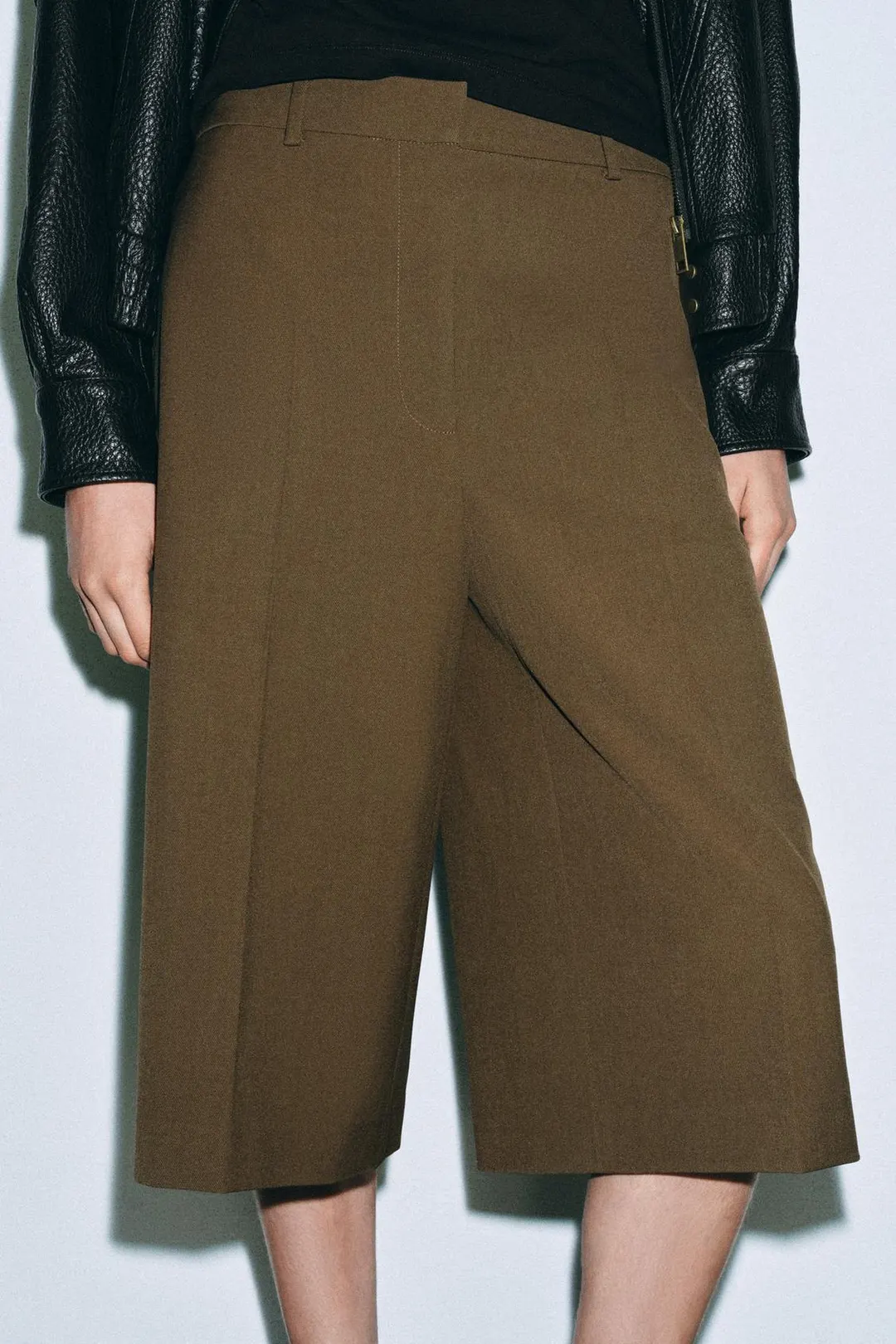 Бермуды ZW Collection из смесовой шерсти, Zara