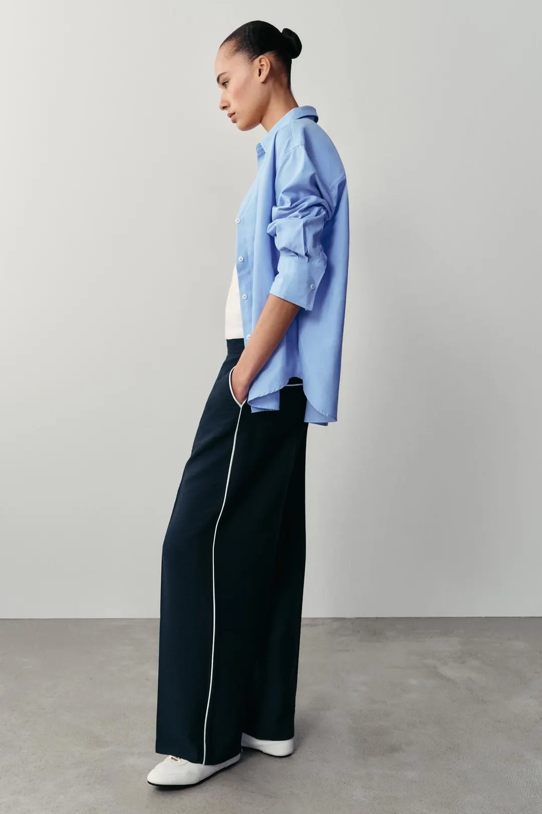 Брюки с контрастной отделкой, Zara