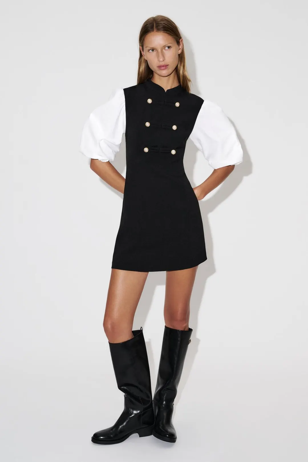 Платье с контрастным искусственным жемчугом, Zara