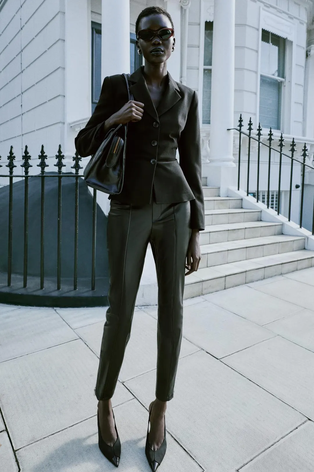 Пиджак с баской и подплечниками, Zara