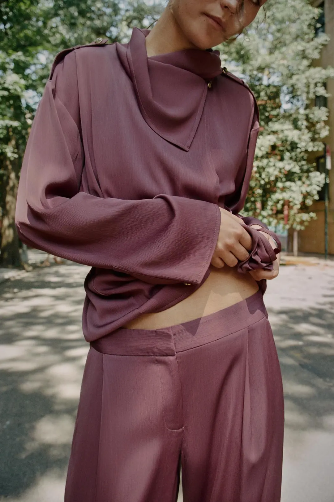 Брюки струящегося кроя с широкими штанинами, Zara