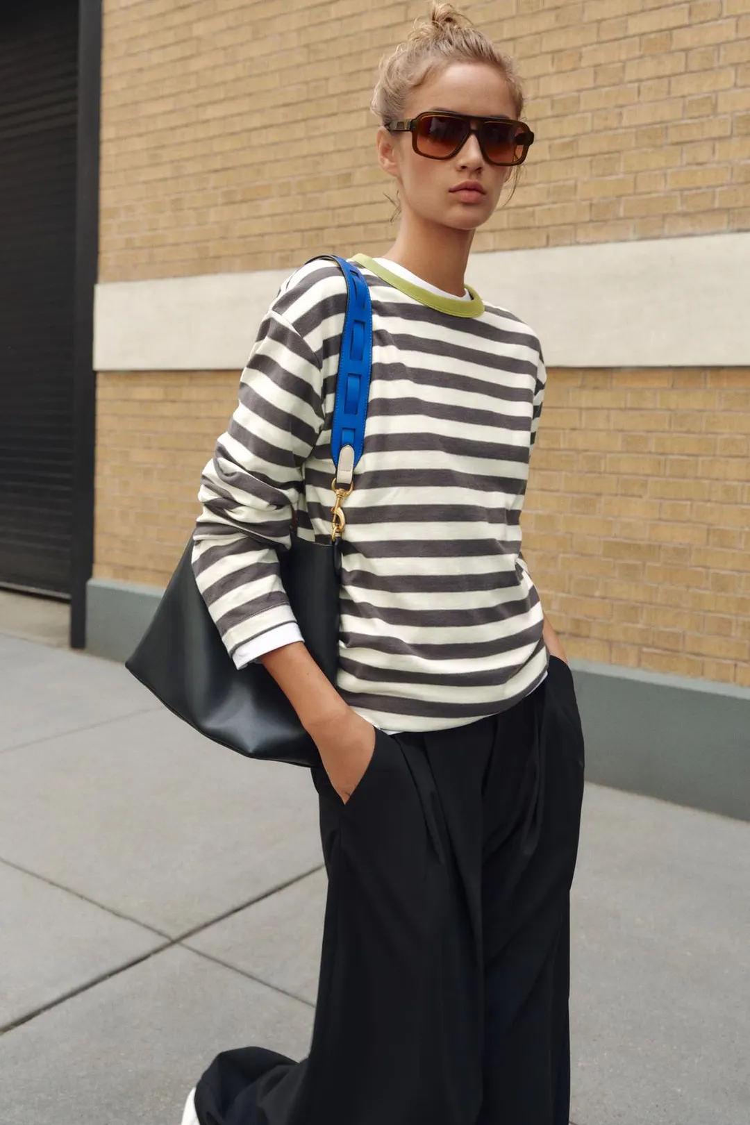Футболка с полосатой горловиной, Zara