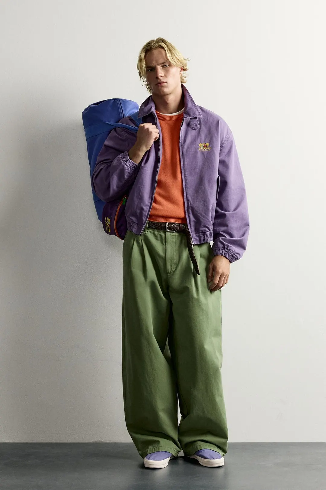 Брюки чинос FRUIT OF THE LOOM™ со складками, Zara