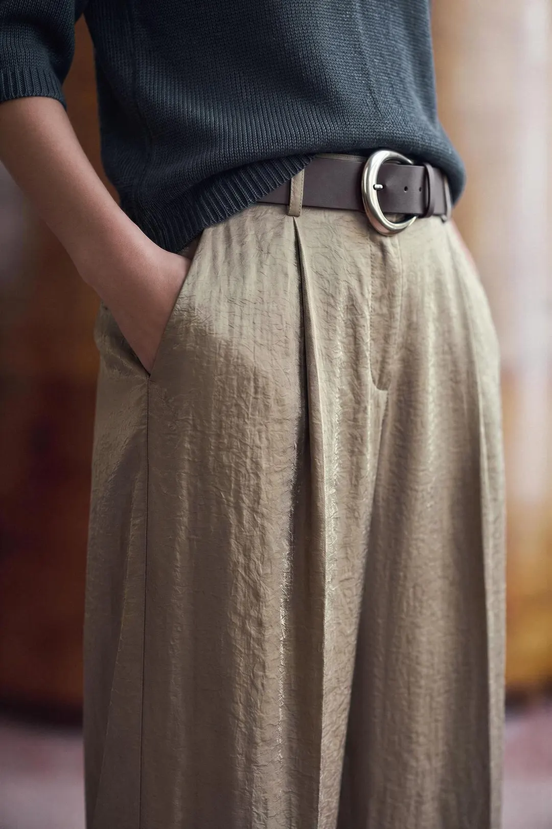Широкие брюки из сатина с ремнем, Zara