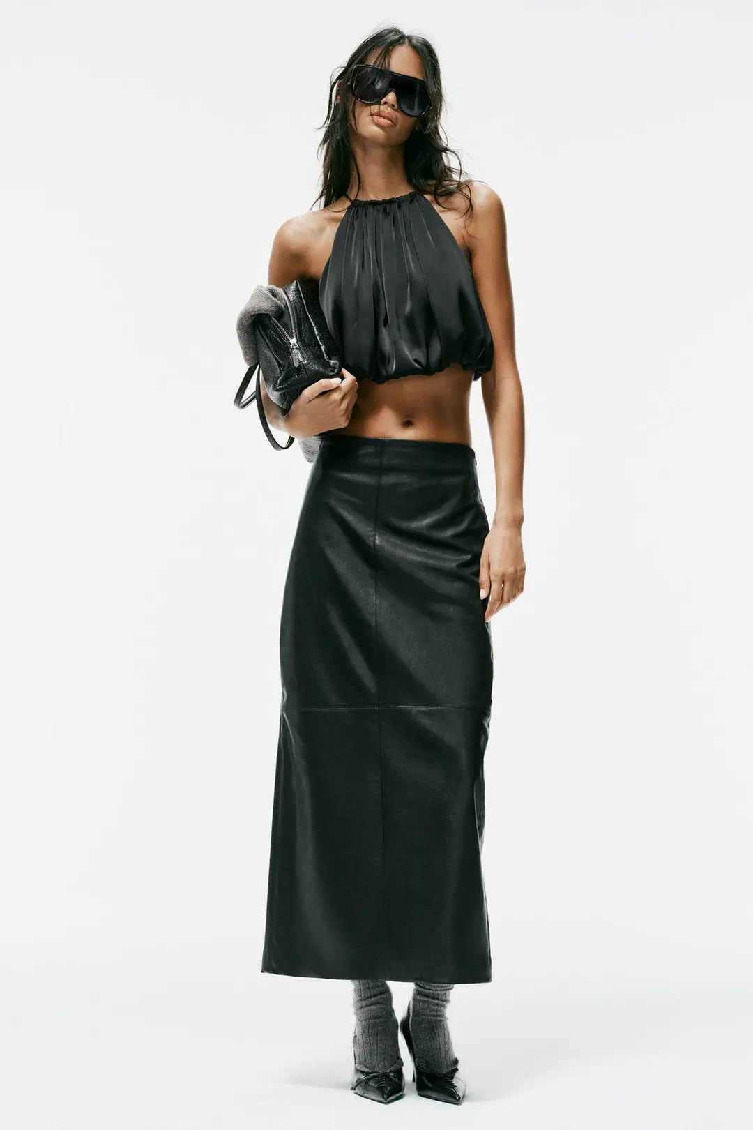 Топ укороченный атласный с объемным низом, Zara