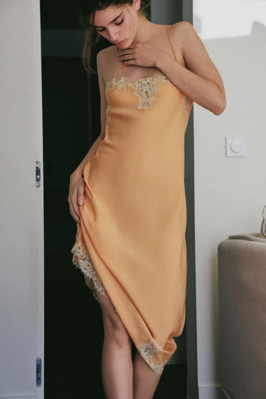 Кружевное платье-комбинация миди, Zara