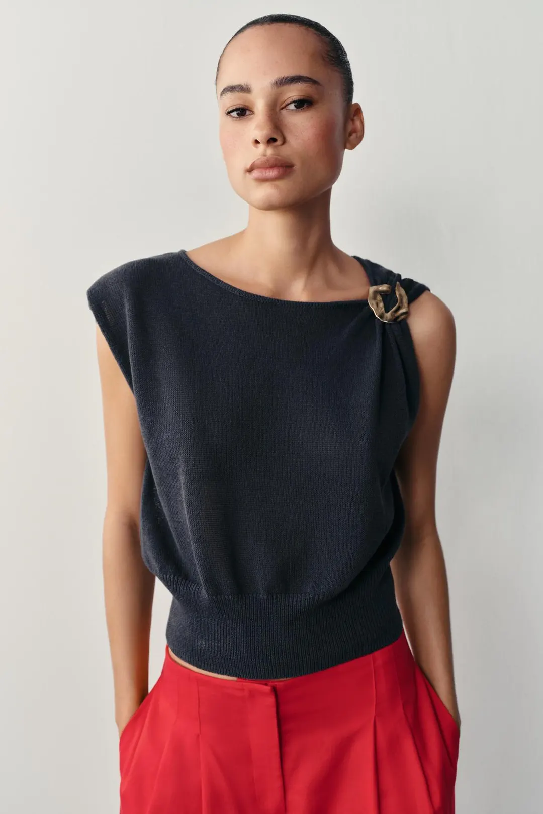 Топ вязаный с металлической отделкой, Zara