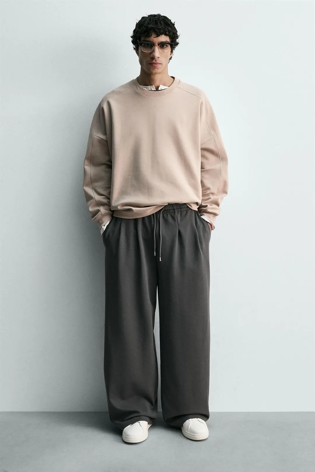 Кроссовки массивные однотонные, Zara