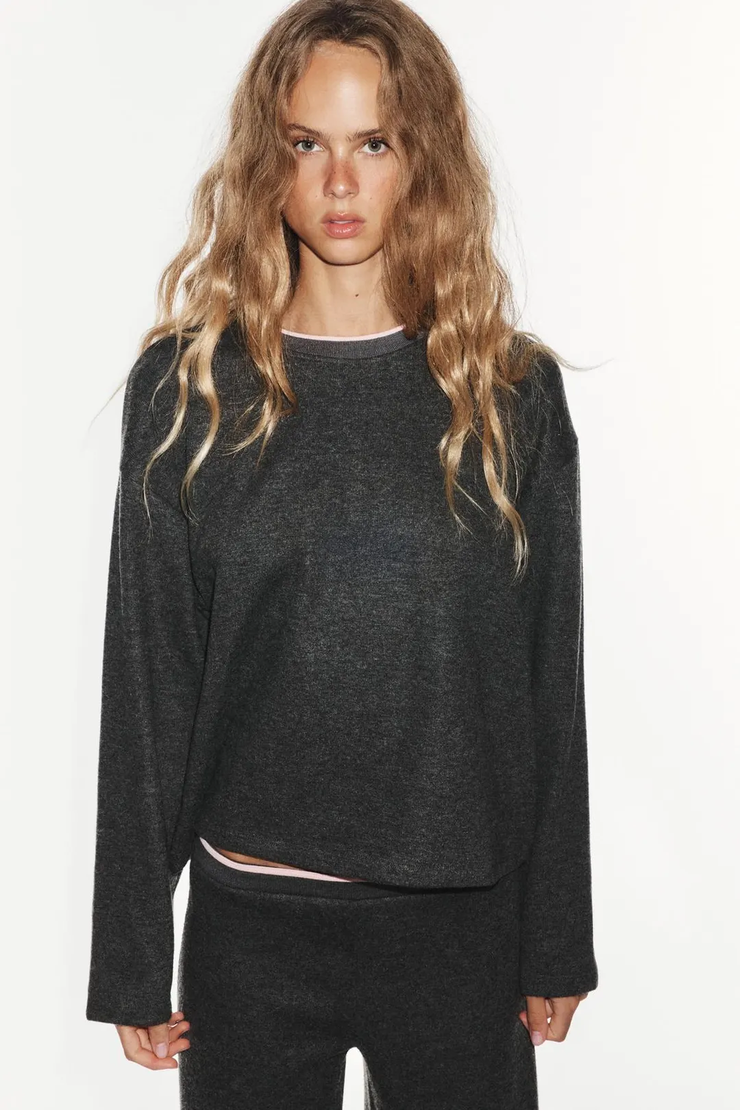 Мягкий свитшот с контрастной полосой, Zara