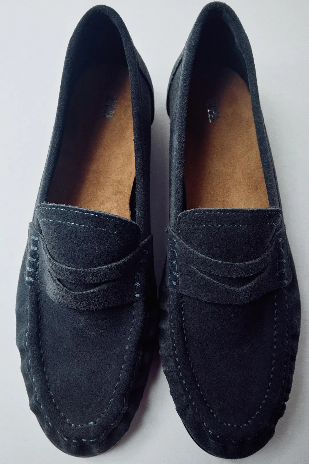 Лоферы из спилка со сборками, Zara