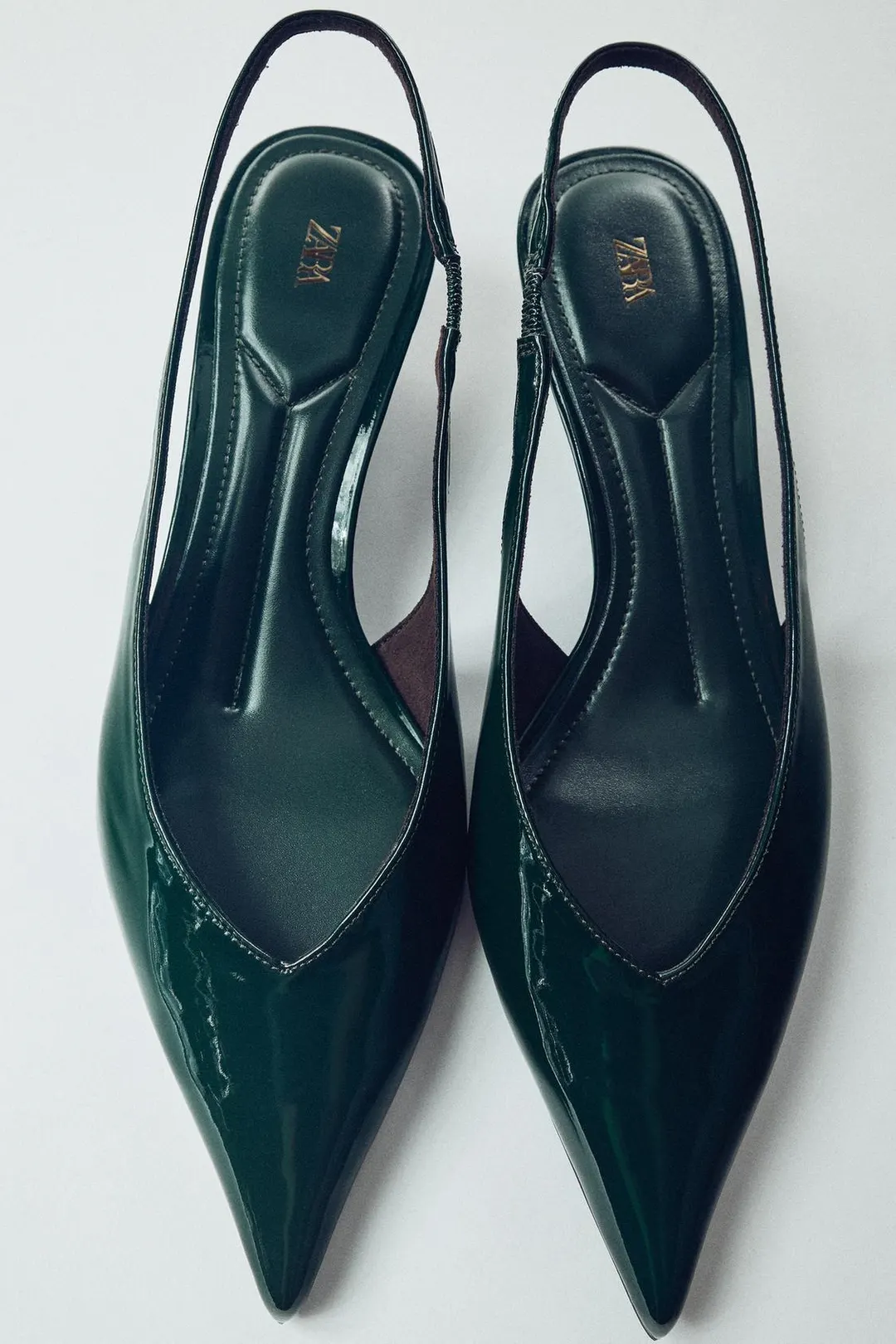 Лакированные туфли на танкетке, Zara