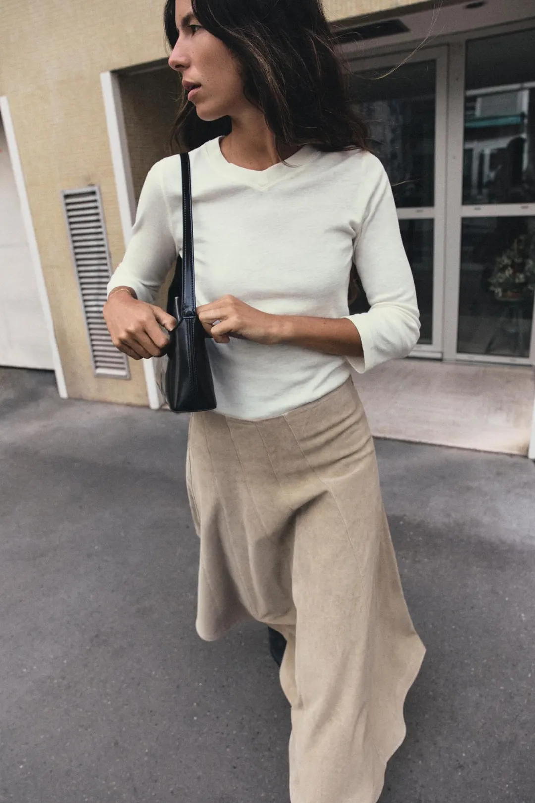 Футболка с V-образным вырезом, Zara