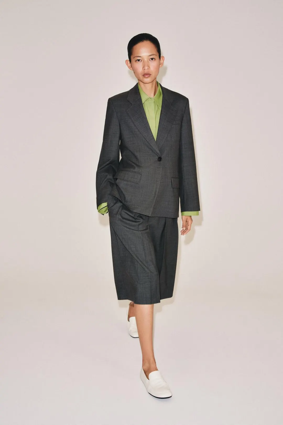 Бермуды костюмные из смесовой шерсти ZW Collection, Zara