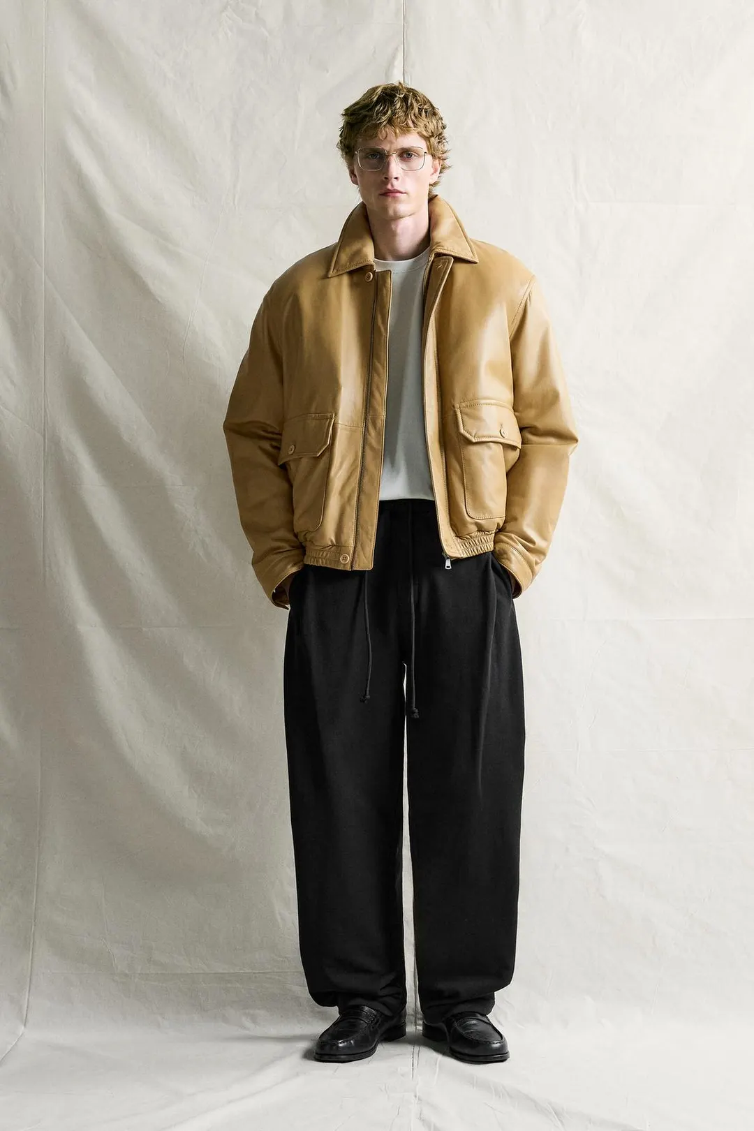 Брюки джоггеры с боковыми складками, Zara