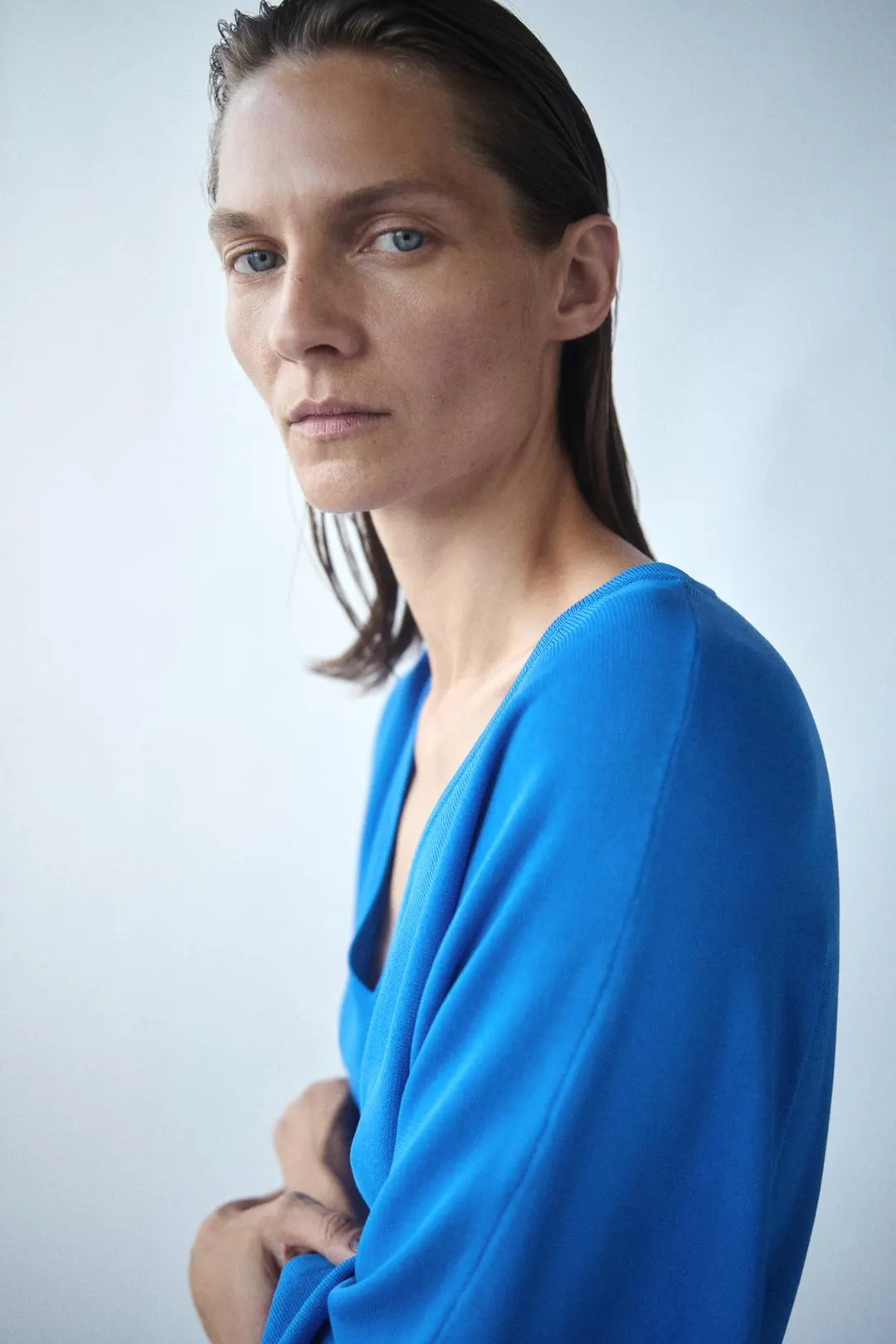 Топ струящийся трикотажный с V-образным вырезом, Zara