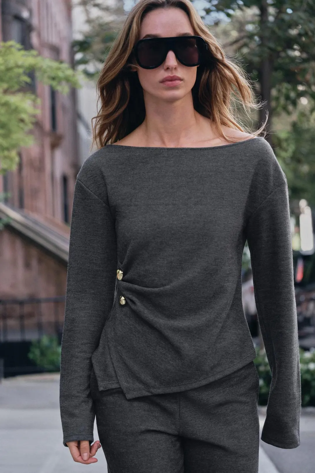 Топ из мягкой ткани с брошью, Zara
