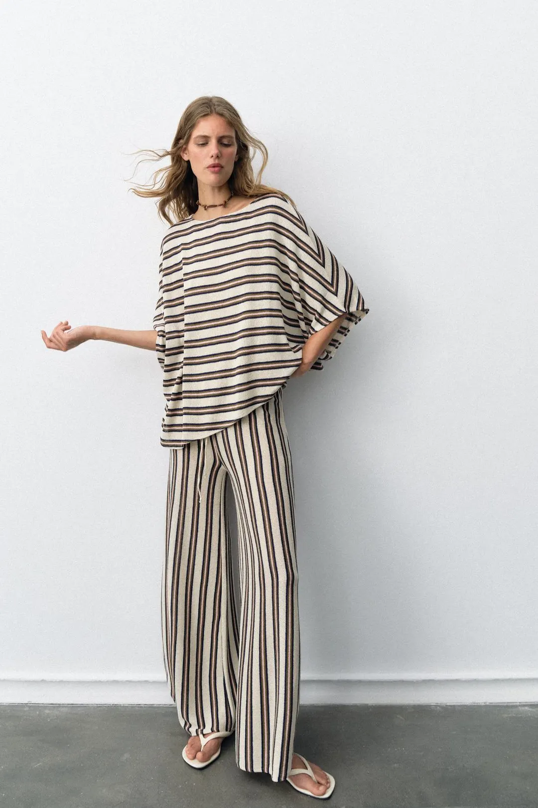 Топ фактурный с короткими рукавами, Zara