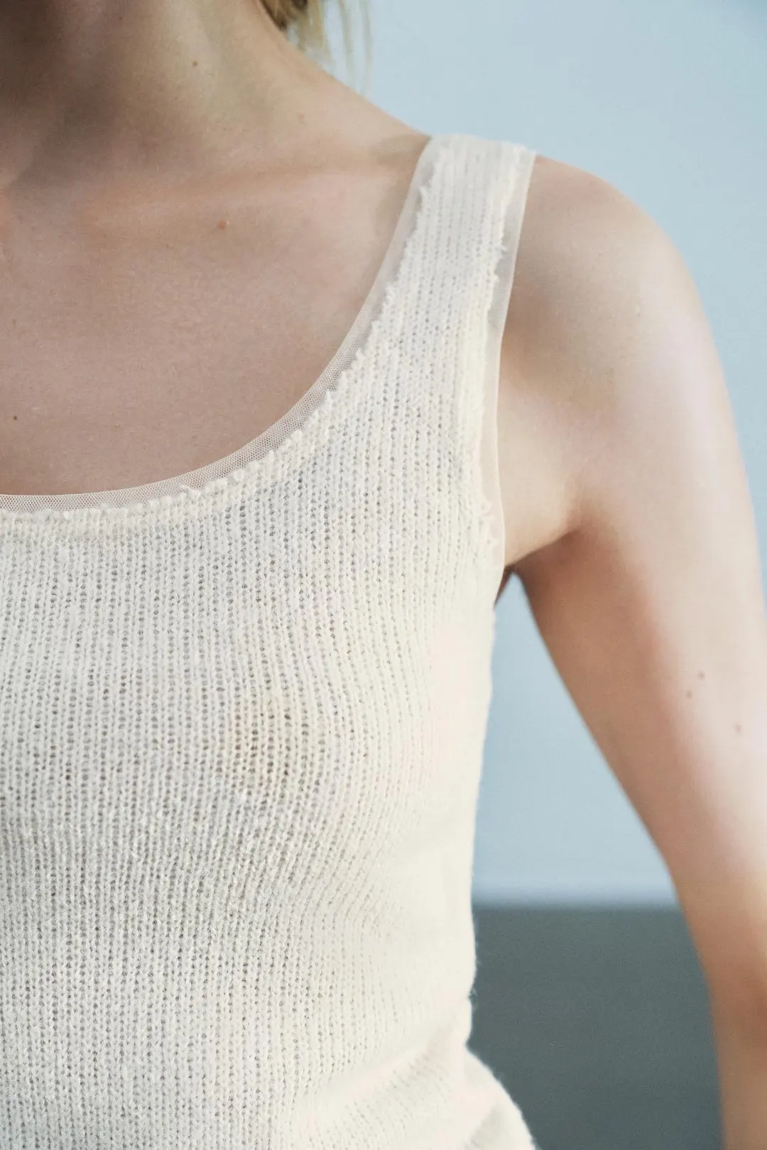 Топ с контрастной тканью, Zara