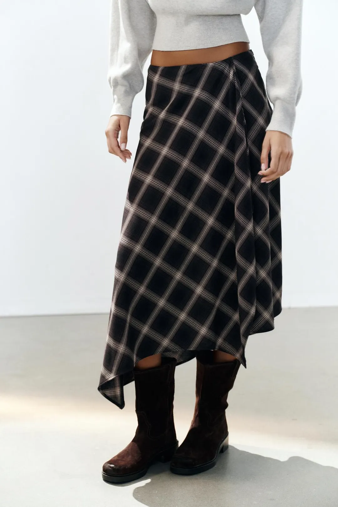 Асимметричная юбка в клетку с разрезом, Zara