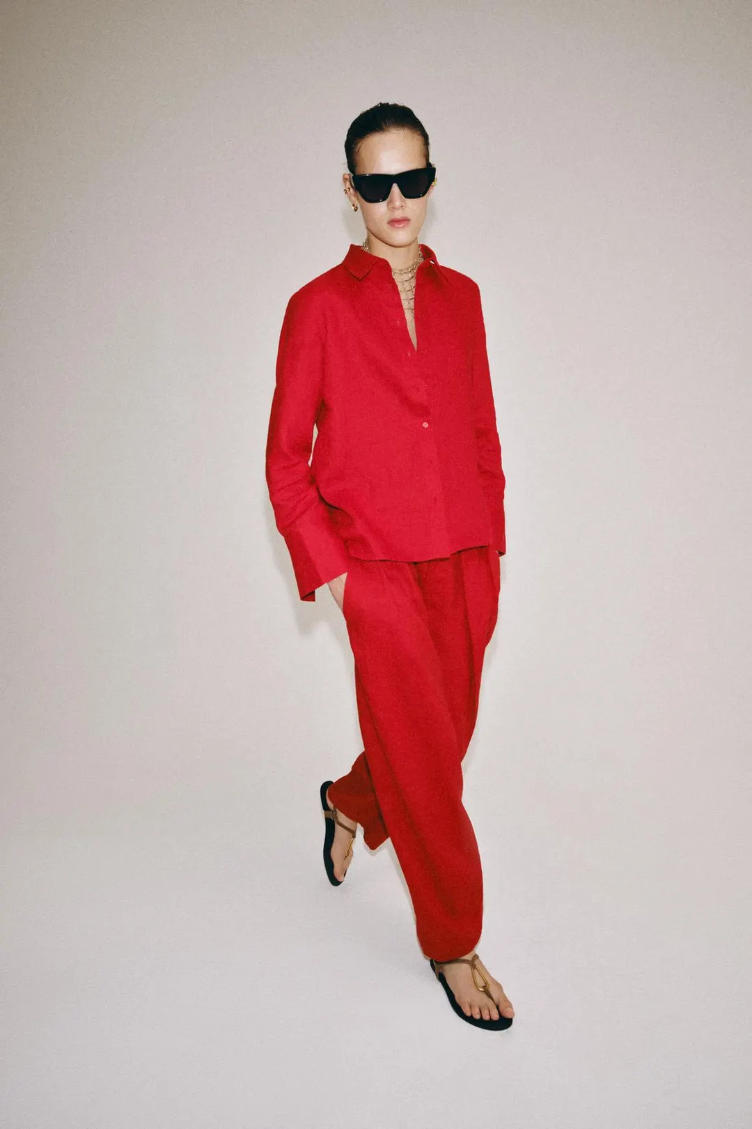 Брюки ZW Collection со складками из 100% льна, Zara