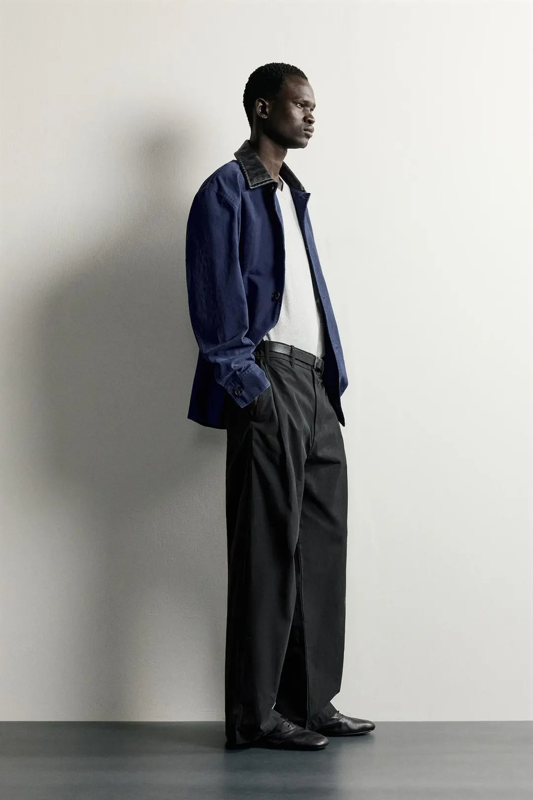 Брюки прямого кроя с боковыми складками, Zara