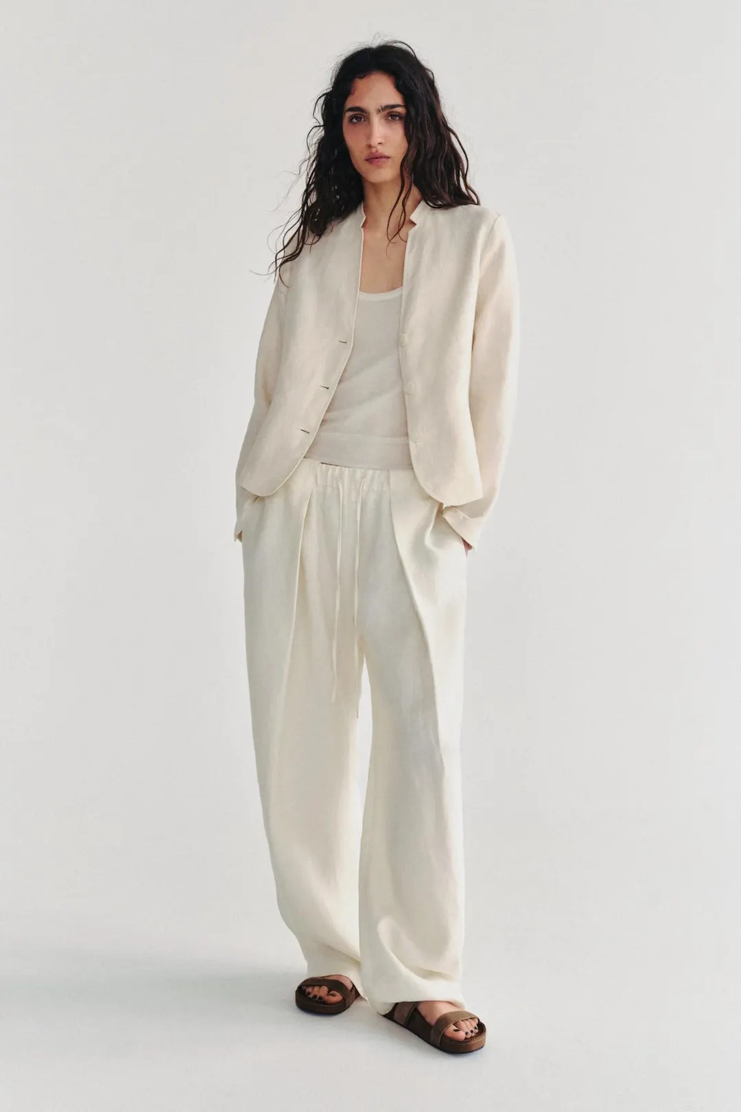 Босоножки на платформе из спилка, Zara