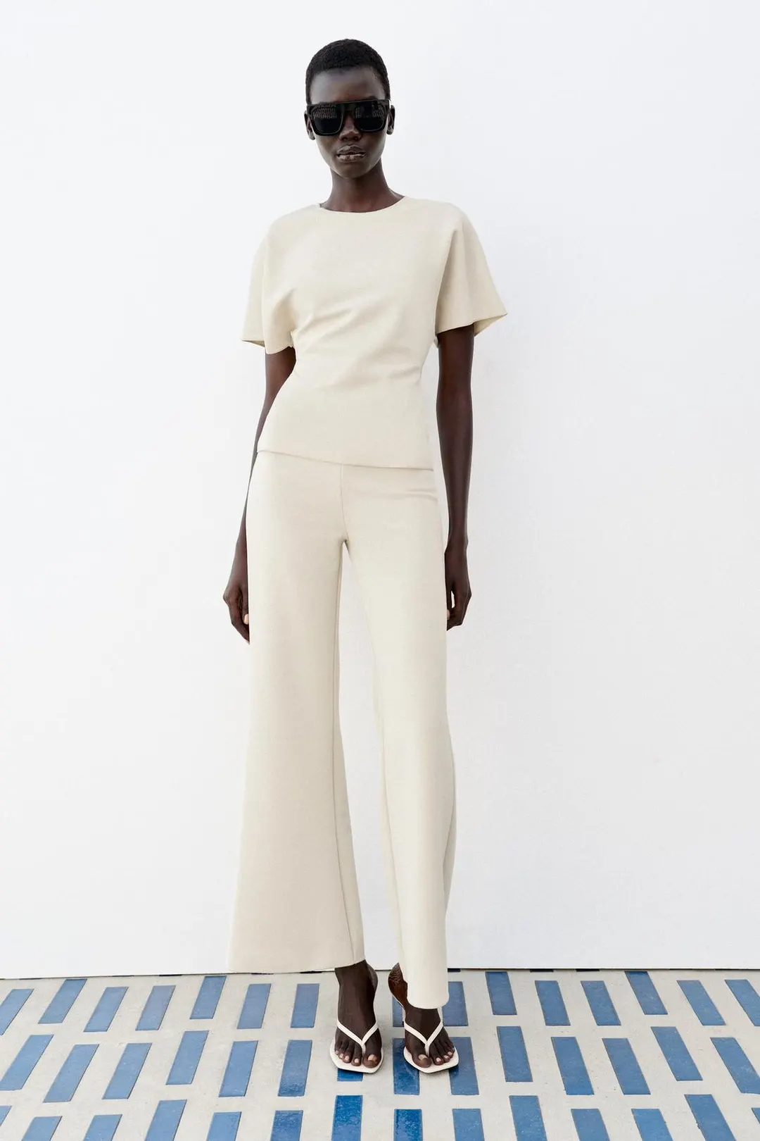 Топ с короткими рукавами и вырезами, Zara