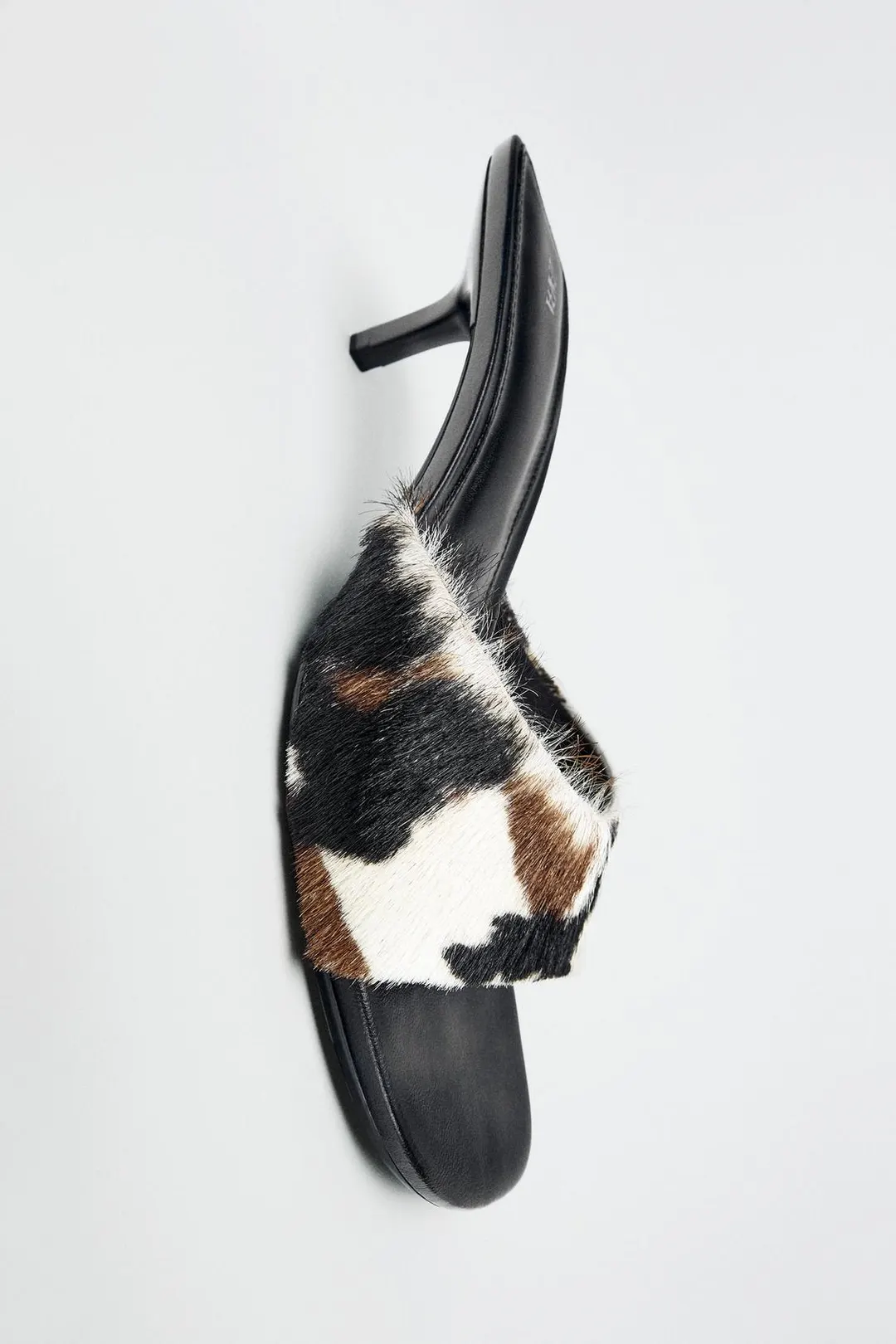 Босоножки из фактурной кожи на каблуке kitten heel, Zara