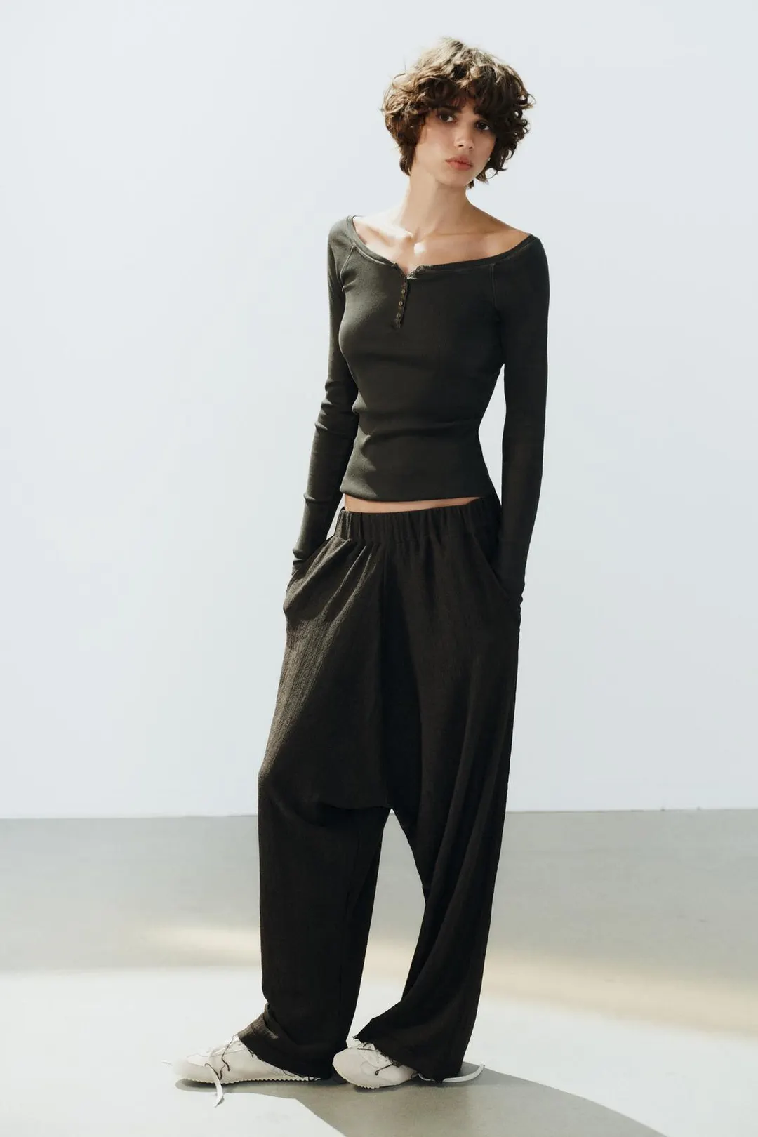 Брюки с карманами, Zara