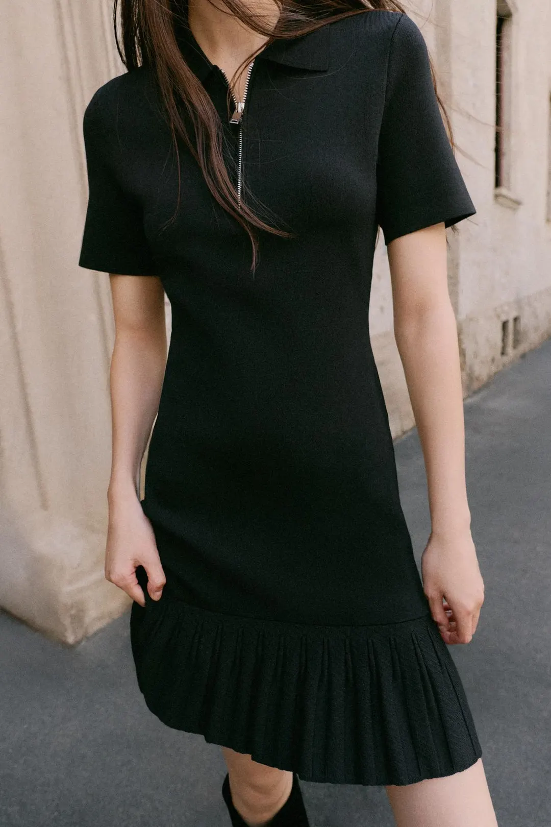 Короткое трикотажное платье в складку, Zara