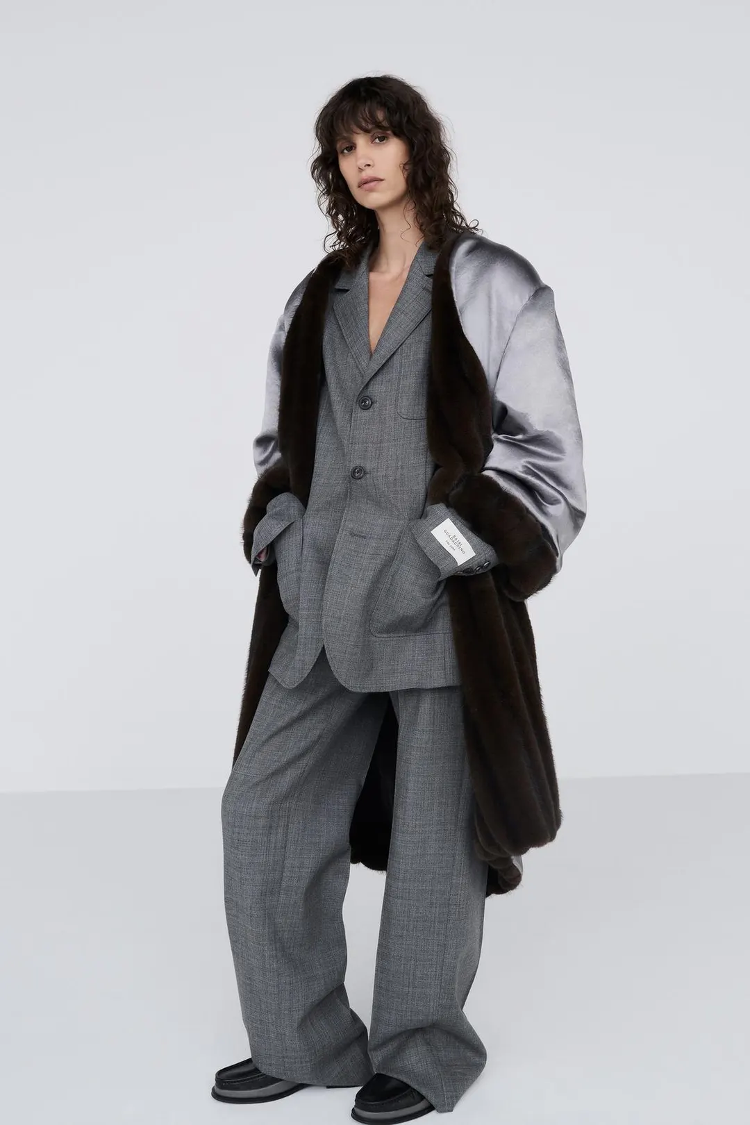 Пальто двустороннее из контрастного искусственного меха, Zara